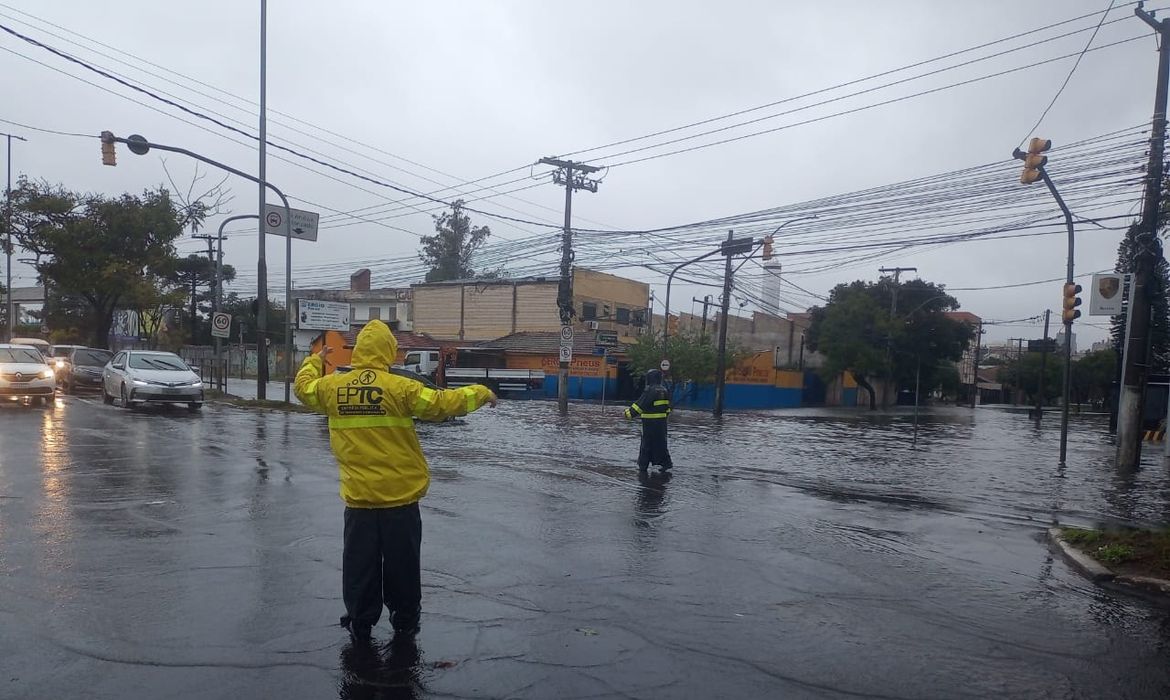 Tempestades atingem Rio Grande do Sul a partir desta quinta-feira 1 fywktzmwcaeqngddd