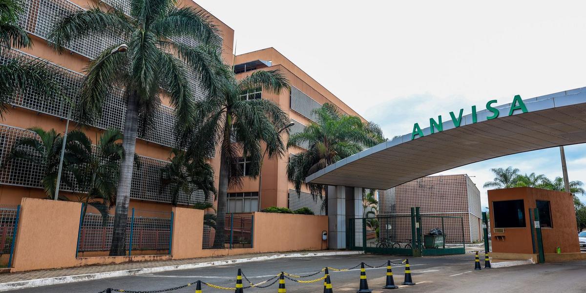 Anvisa emite alerta sobre uso de medicamentos para Parkinson e risco de falta de vitamina B6 1 0d7a5833 2