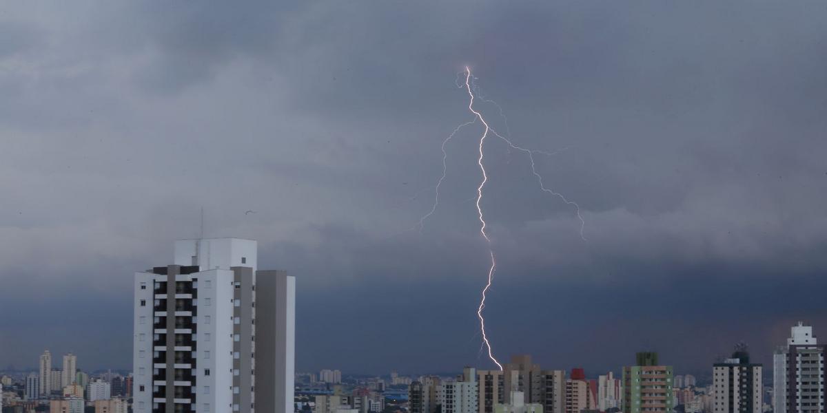 Estado de alerta: São Paulo enfrenta chuvas intensas e riscos de deslizamento 1 2020 10 27t120239z 139293719 rc20rj92rhaw rtrmadp 3 markets emerging liquidity 0