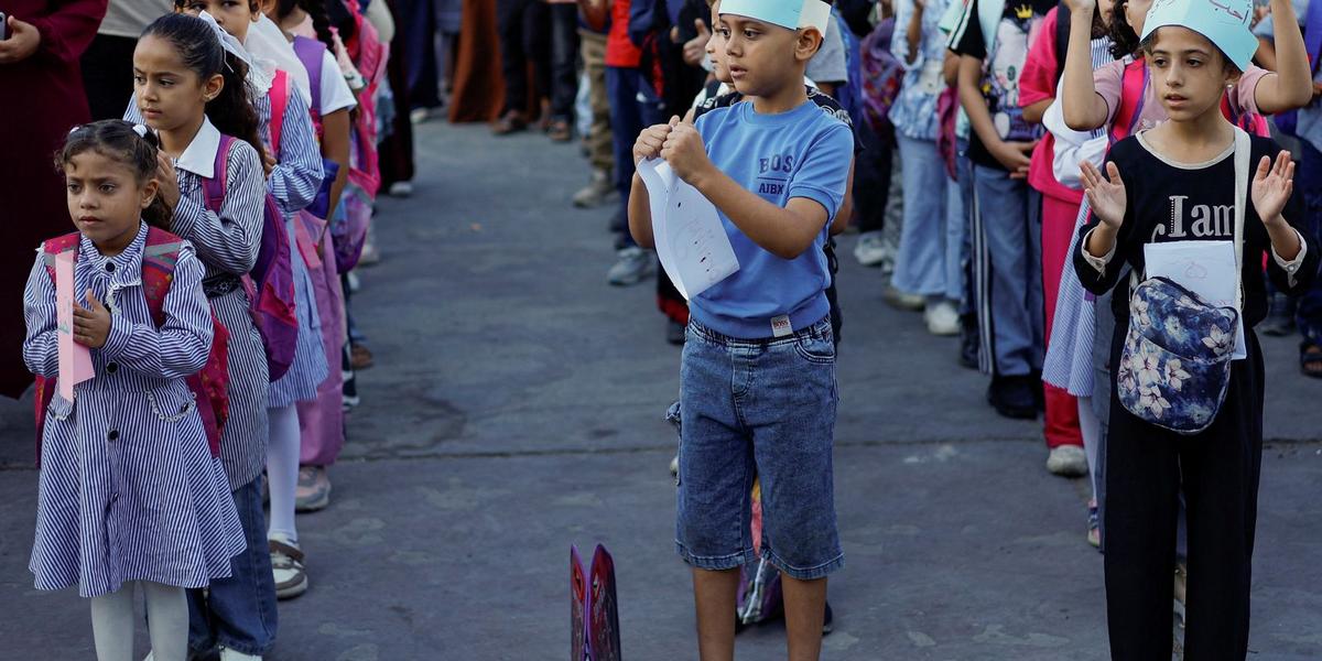 Resistência na Educação: Gaza retoma aulas presenciais após três anos de conflito 1 2026 09 21t134405z 1 lynxmpem8k143 rtroptp 4 israel palestinians gaza schools