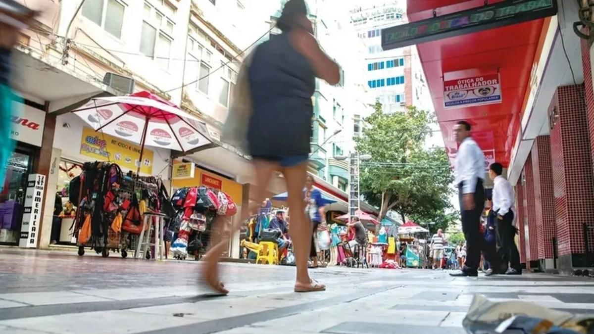 Dia do Comerciário: veja o que funciona e o que fecha no Ceará nesta segunda-feira (21) 1 abre e fecha fortaleza