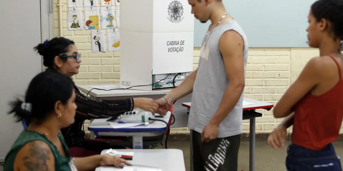 Voto Facultativo: O que motiva jovens e idosos a comparecerem às urnas? 1 mg 2309