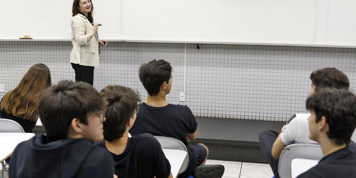 PND 2026: Mais de 625 mil candidatos realizam prova para ingresso na carreira docente neste domingo 1 mg 4414